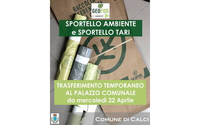sullo sfondo foto sacchetti geofor, in evidenza testi di avviso variazione sede sportelli e loghi geofor e comune